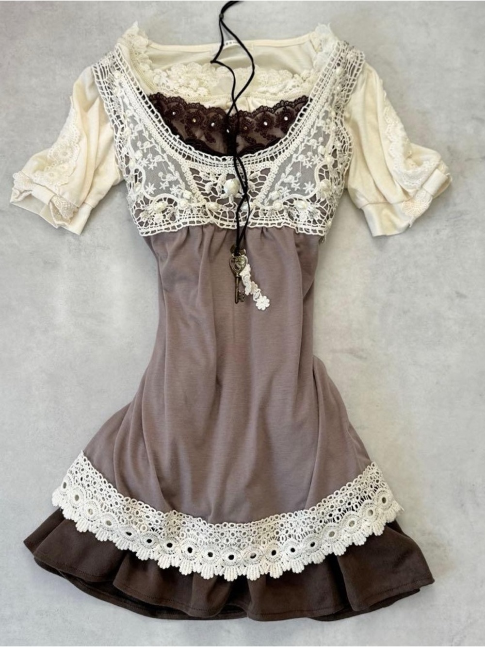 moving sale 💕 - J-Fashion purple/mauve lace tank top size m
